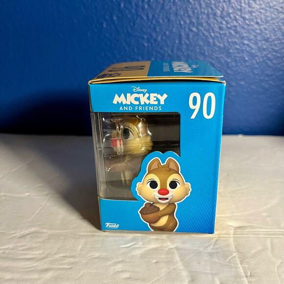 Dale Chipmunk FUNKO MINIS Disney Mickey & Friends Vinyl Figures 90 - Picture 3 of 7